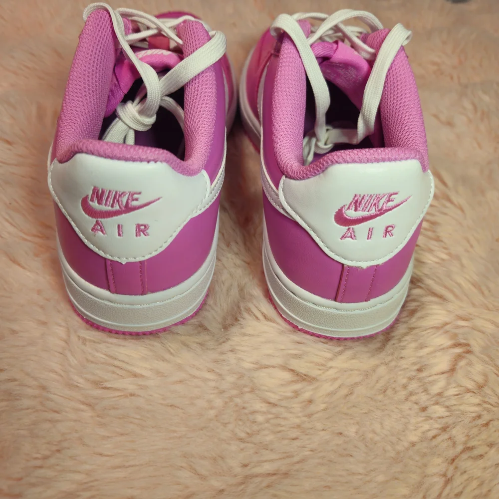 NIKE Air Force 1 Sneakers Playful Hot Pink White SIZE 5Y Big Kids Brand New